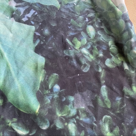 Plant Lovers Tank - Picture 3 of 5